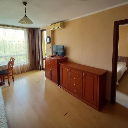 Central Nessebar Beach Apartment Apartament *