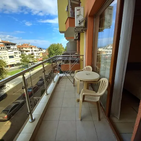 Central Nessebar Beach Apartment Apartament
